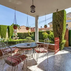 Chalet Acogedor Con Piscina Muy Cerca De Granada Churriana de la Vega